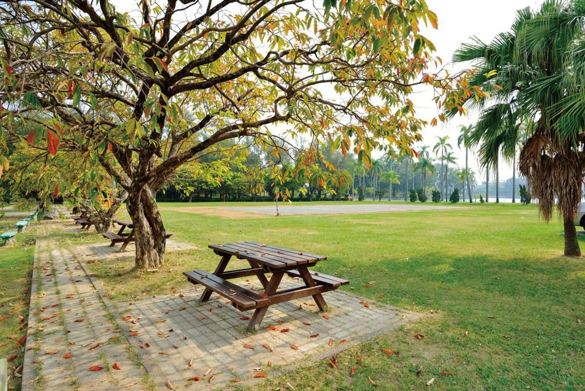 Chengching Lakefront Resort Kaohsiung Exterior foto